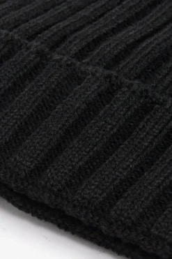 Black English rib beanie