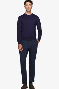 Blue basic crewneck jumper