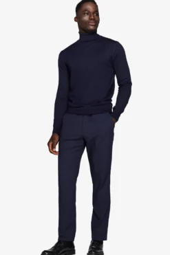 Blue basic turtleneck