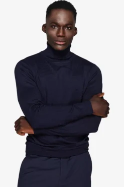 Blue basic turtleneck