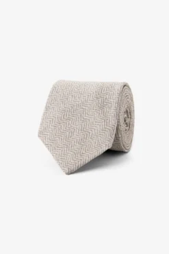 Cream zigzag pattern tie