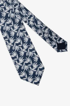 Floral jacquard tie