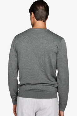 Green basic crewneck jumper
