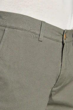 Green cotton basic chino bermuda shorts