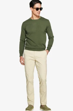 Green crewneck sweater