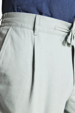 Green linen blend Bermuda shorts