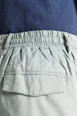 Green linen blend Bermuda shorts