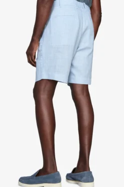 Light blue linen blend Bermuda shorts with pleats