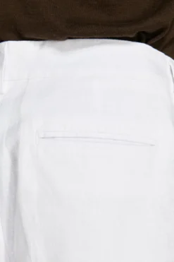 VOLUME White linen blend bermuda shorts
