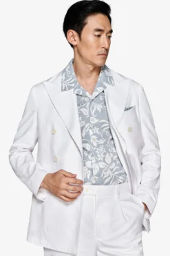 White double-breasted relaxed blazer